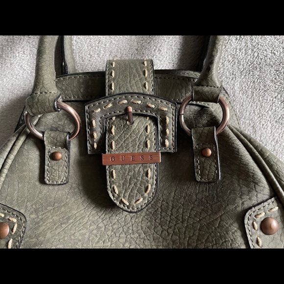 GUESS mini purse with matching wallet - Picture 2 of 10